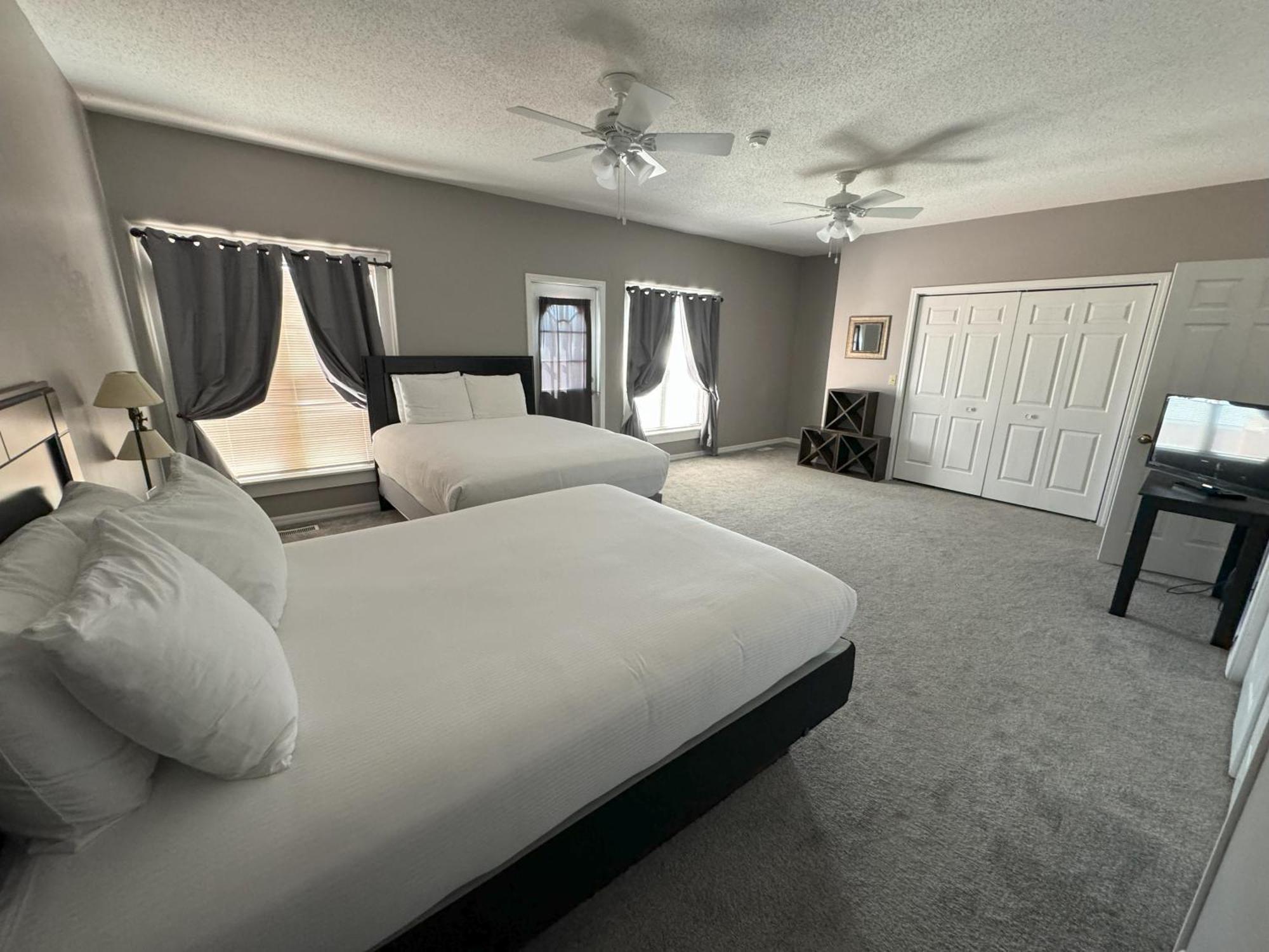 The Continental Hotel Centerville Екстер'єр фото
