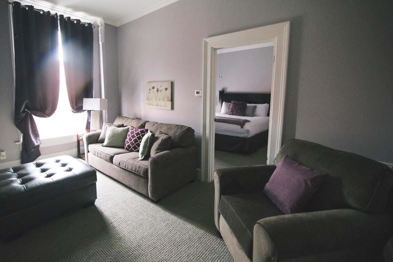 The Continental Hotel Centerville Екстер'єр фото